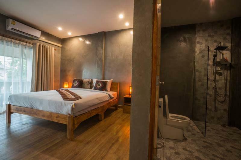 Sriananpura Hotel Chiang Mai Buitenkant foto
