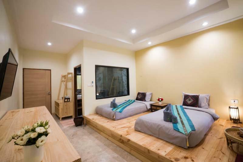 Sriananpura Hotel Chiang Mai Buitenkant foto