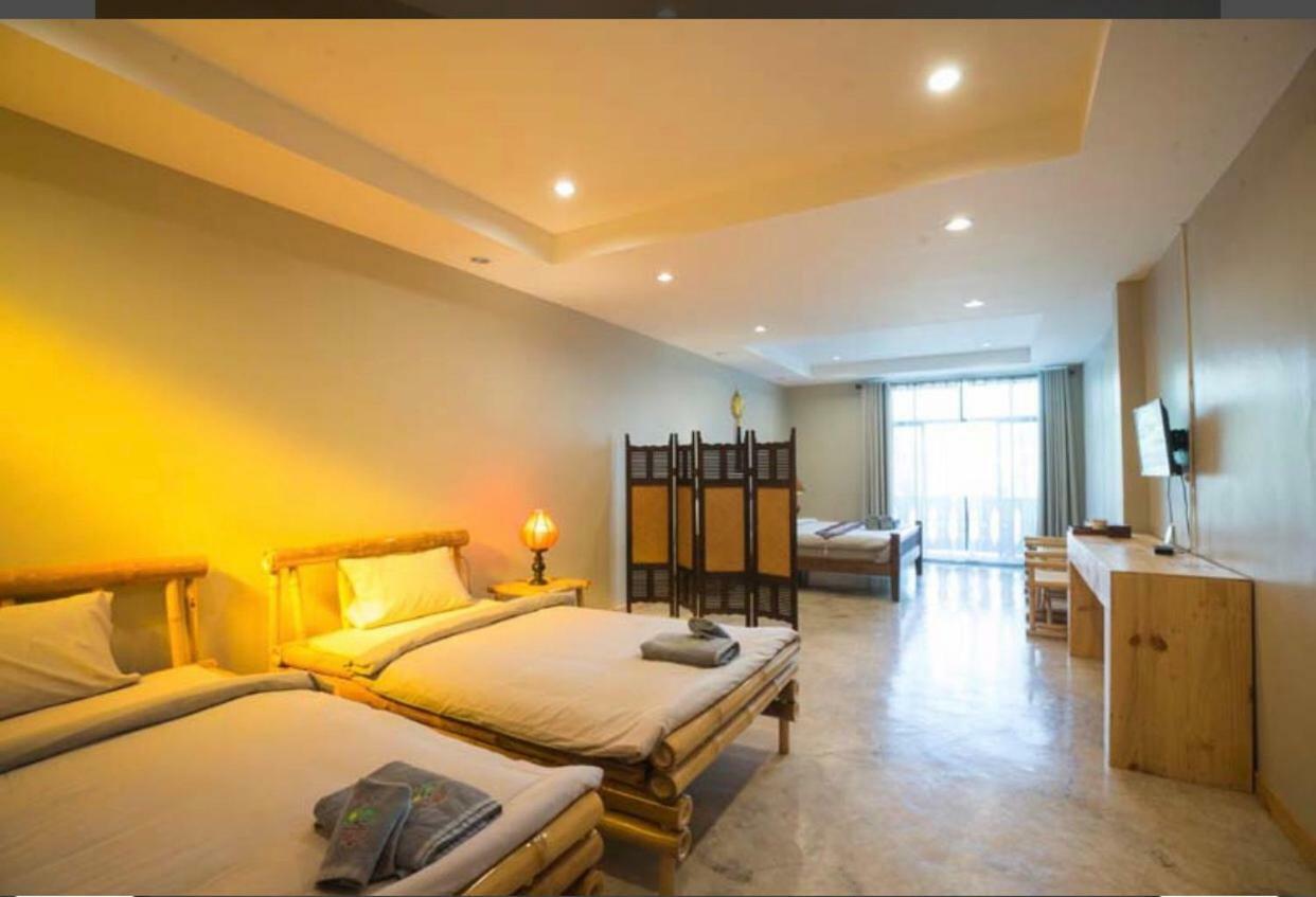 Sriananpura Hotel Chiang Mai Buitenkant foto