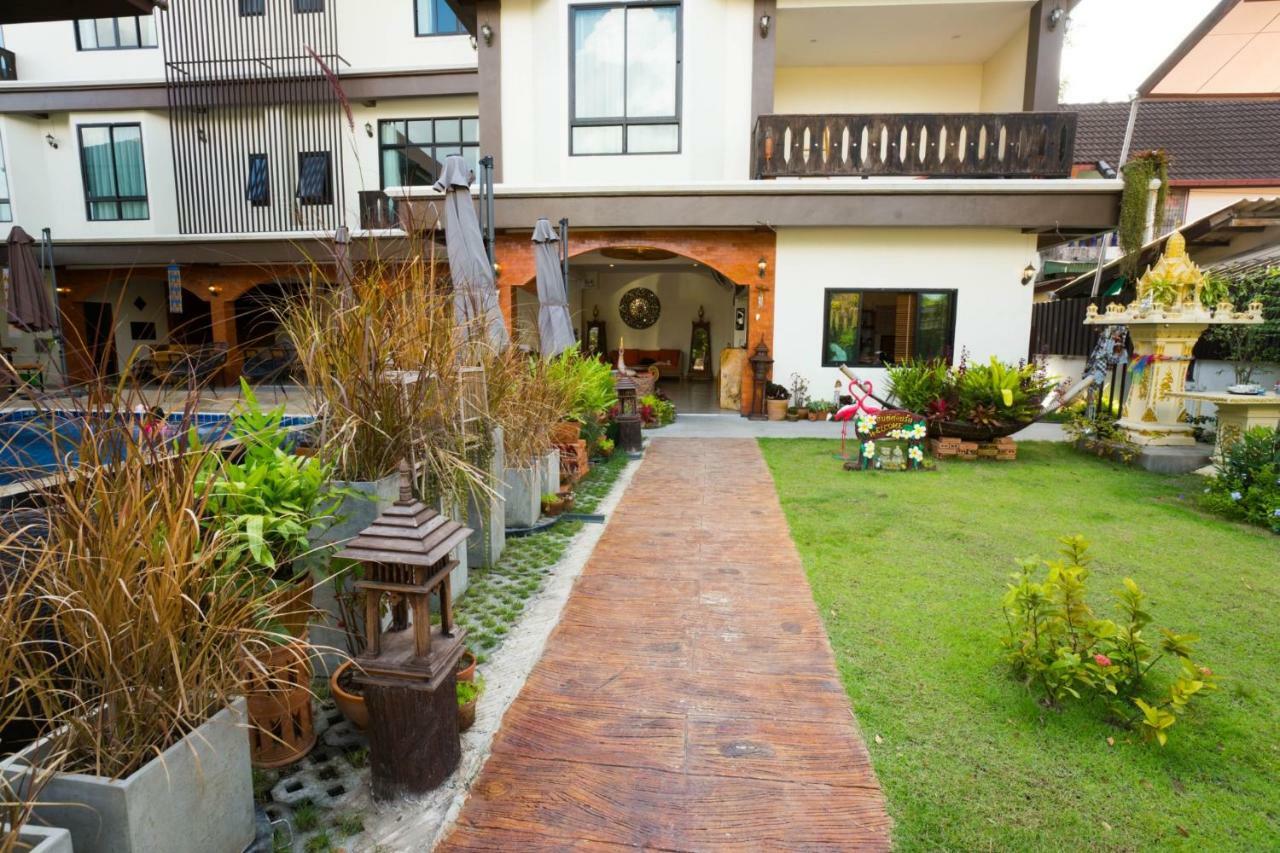 Sriananpura Hotel Chiang Mai Buitenkant foto