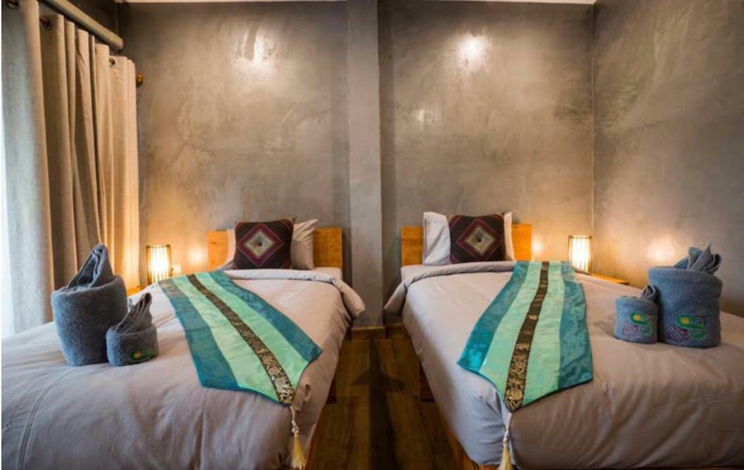 Sriananpura Hotel Chiang Mai Buitenkant foto