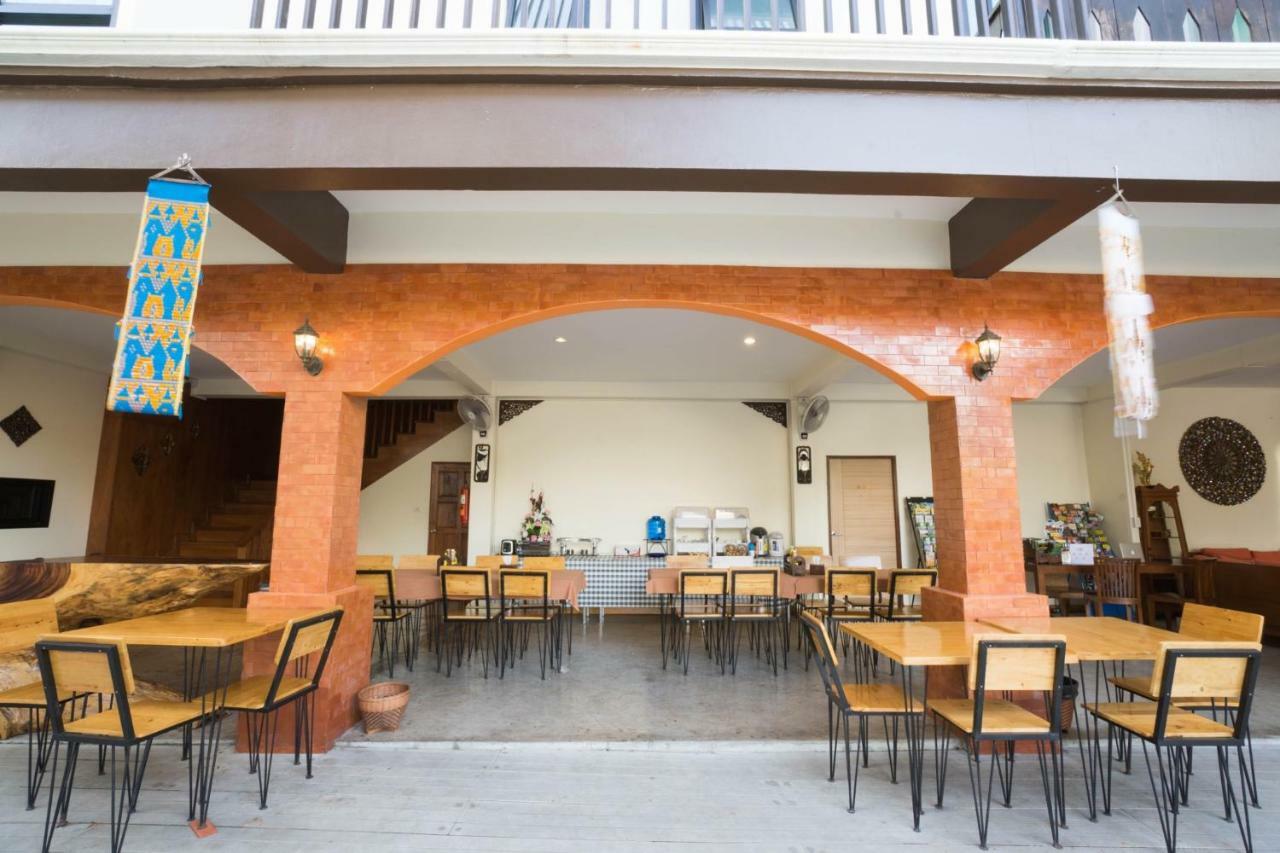 Sriananpura Hotel Chiang Mai Buitenkant foto